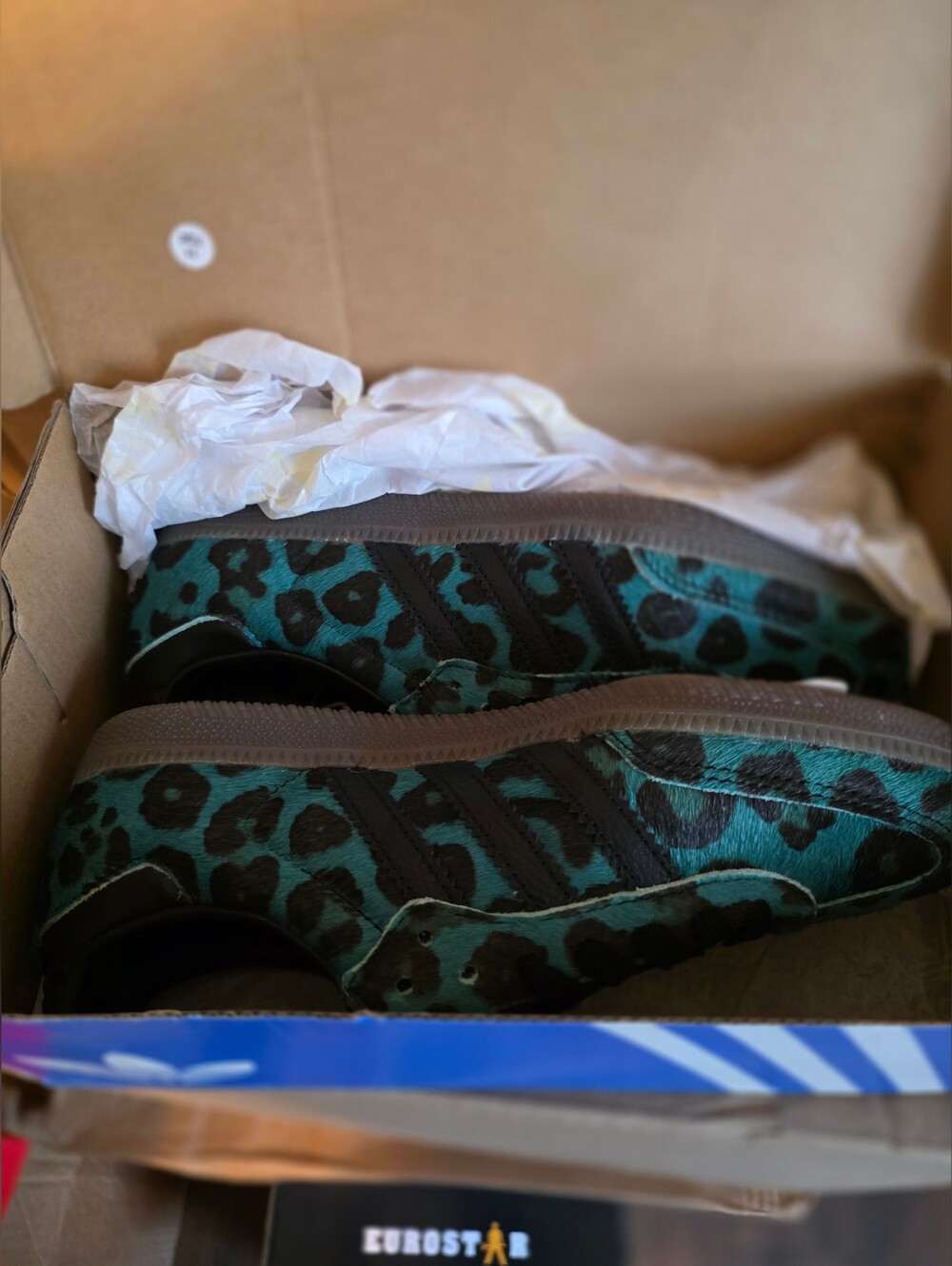 Adidas OG Samba Semi Screaming Green Core Black Gold Women Size 7 new with box - Picture 5 of 8